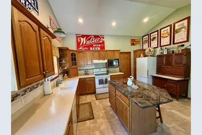 1432 Perry Street, Chippewa Falls, WI 54729 - Photo 5