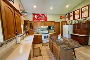 1432 Perry St, Chippewa Falls, WI 54729 - Photo 5