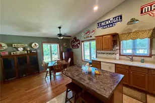 1432 Perry St, Chippewa Falls, WI 54729 - Photo 7