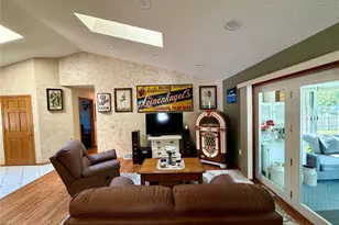 1432 Perry St, Chippewa Falls, WI 54729 - Photo 9