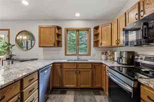 511 S Beach Dr, Altoona, WI 54720 - Photo 11