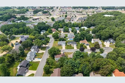 4414 Crest Court, Eau Claire, WI 54701 - Photo 37