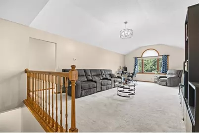 4414 Crest Court, Eau Claire, WI 54701 - Photo 7
