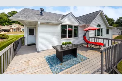 4414 Crest Court, Eau Claire, WI 54701 - Photo 31