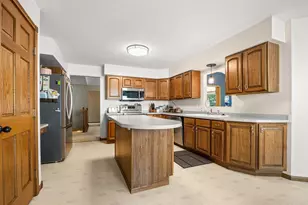 4414 Crest Ct, Eau Claire, WI 54701 - Photo 15