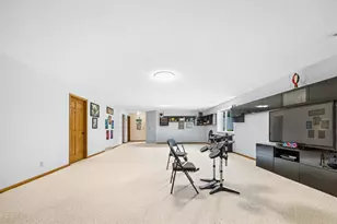 4414 Crest Ct, Eau Claire, WI 54701 - Photo 27