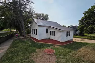 702 W Prospect St, Durand, WI 54736 - Photo 3