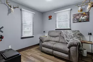 2425 7th St, Eau Claire, WI 54703 - Photo 17