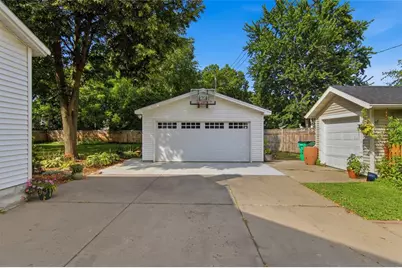 204 Gilbert Avenue, Eau Claire, WI 54701 - Photo 25