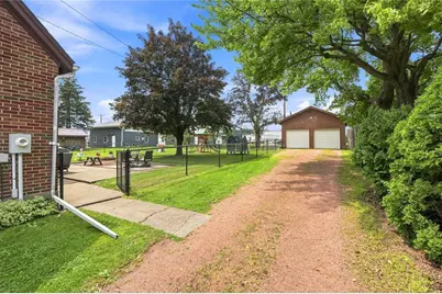 205 Boardman Street, Thorp, WI 54771 - Photo 7