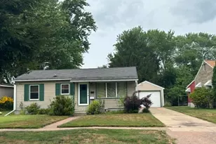 2120 Valmont Ave, Eau Claire, WI 54701 - Photo 1