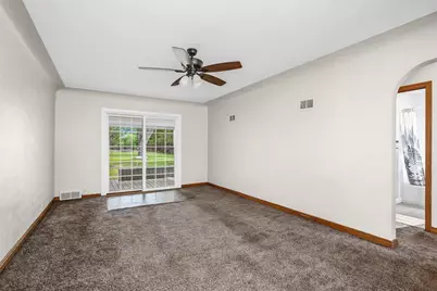 2404 Willis Avenue, Eau Claire, WI 54703 - Photo 9