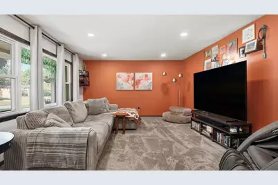 1819 Grandview Drive, Eau Claire, WI 54703 - Photo 11