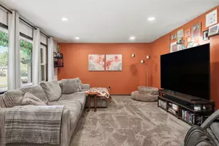 1819 Grandview Dr, Eau Claire, WI 54703 - Photo 11