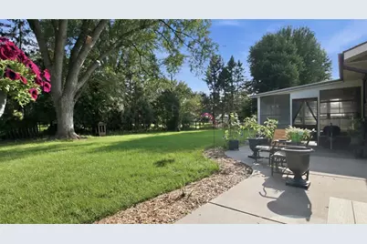 1819 Grandview Drive, Eau Claire, WI 54703 - Photo 39