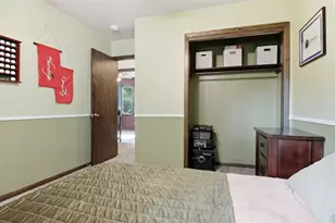 1819 Grandview Dr, Eau Claire, WI 54703 - Photo 15