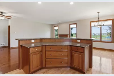 2912 Putnam Glen Place, Eau Claire, WI 54701 - Photo 5