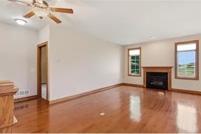 2912 Putnam Glen Place, Eau Claire, WI 54701 - Photo 9