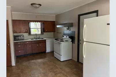 1801 Altoona Avenue, Eau Claire, WI 54701 - Photo 9
