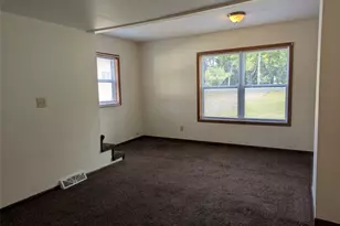 716 Lindoo Ave, Ladysmith, WI 54848 - Photo 3