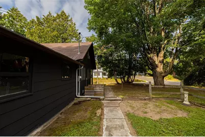 415 E 6th Street, Ladysmith, WI 54848 - Photo 3