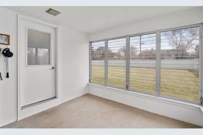 703 E Grant Avenue, Eau Claire, WI 54701 - Photo 17