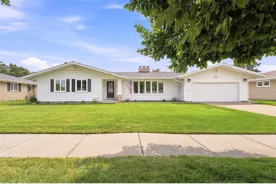 703 E Grant Avenue, Eau Claire, WI 54701 - Photo 1