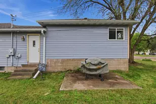 2124 Edgewood Ln, Eau Claire, WI 54703 - Photo 33