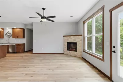 1323 Carpenter Avenue, Eau Claire, WI 54703 - Photo 5
