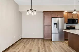 1323 Carpenter Ave, Eau Claire, WI 54703 - Photo 13