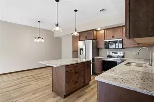 1323 Carpenter Ave, Eau Claire, WI 54703 - Photo 19