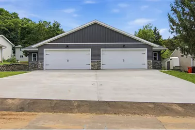 1323 Carpenter Avenue, Eau Claire, WI 54703 - Photo 3