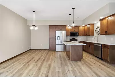 1323 Carpenter Avenue, Eau Claire, WI 54703 - Photo 11