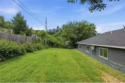 1323 Carpenter Avenue, Eau Claire, WI 54703 - Photo 31