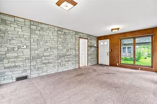 453 Summit Ave, Eau Claire, WI 54701 - Photo 15