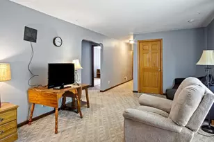 2234 11th St, Eau Claire, WI 54703 - Photo 9