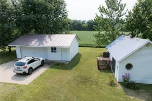 N7415 Squirrel Rd, Hixton, WI 54635 - Photo 17