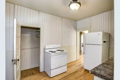 1022 E Madison Street, Eau Claire, WI 54703 - Photo 7