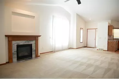 4433 E Hamilton Avenue #23, Eau Claire, WI 54701 - Photo 9
