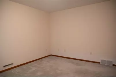 4433 E Hamilton Avenue #23, Eau Claire, WI 54701 - Photo 31