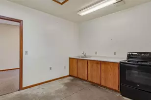 1210 Mansfield St, Chippewa Falls, WI 54729 - Photo 9