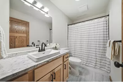 727 Rassbach Street, Eau Claire, WI 54701 - Photo 19