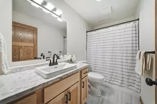 727 Rassbach St, Eau Claire, WI 54701 - Photo 19