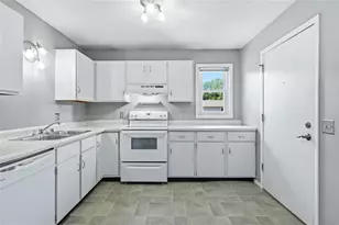 227 Harvest Ln, Altoona, WI 54720 - Photo 11