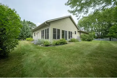 913 Bridgewater Avenue, Chippewa Falls, WI 54729 - Photo 5