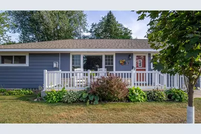 1905 E Lexington Boulevard, Eau Claire, WI 54701 - Photo 5