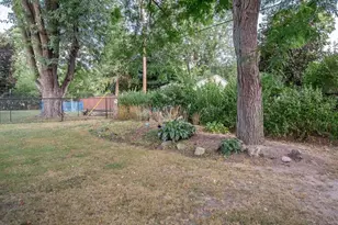 1905 E Lexington Blvd, Eau Claire, WI 54701 - Photo 9