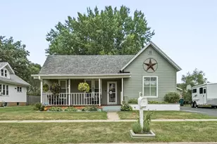 1619 Garfield Ave, Altoona, WI 54720 - Photo 1