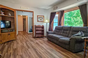 302 Summit Ct, Chippewa Falls, WI 54729 - Photo 3