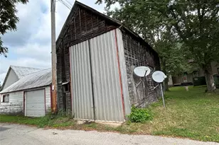 107 N Main St, Cochrane, WI 54622 - Photo 29